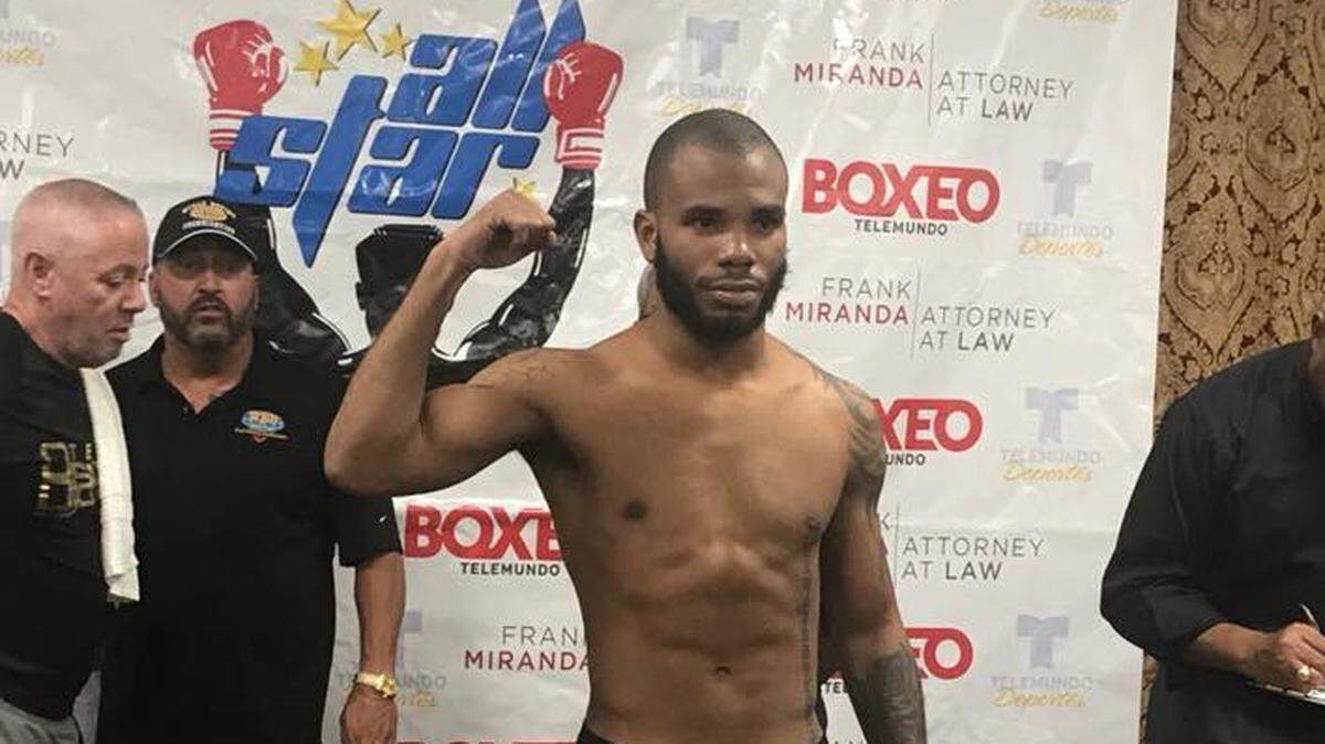 HAIRON SOCARRAS se impuso en Tampa ante el boricua Juan Nieves.