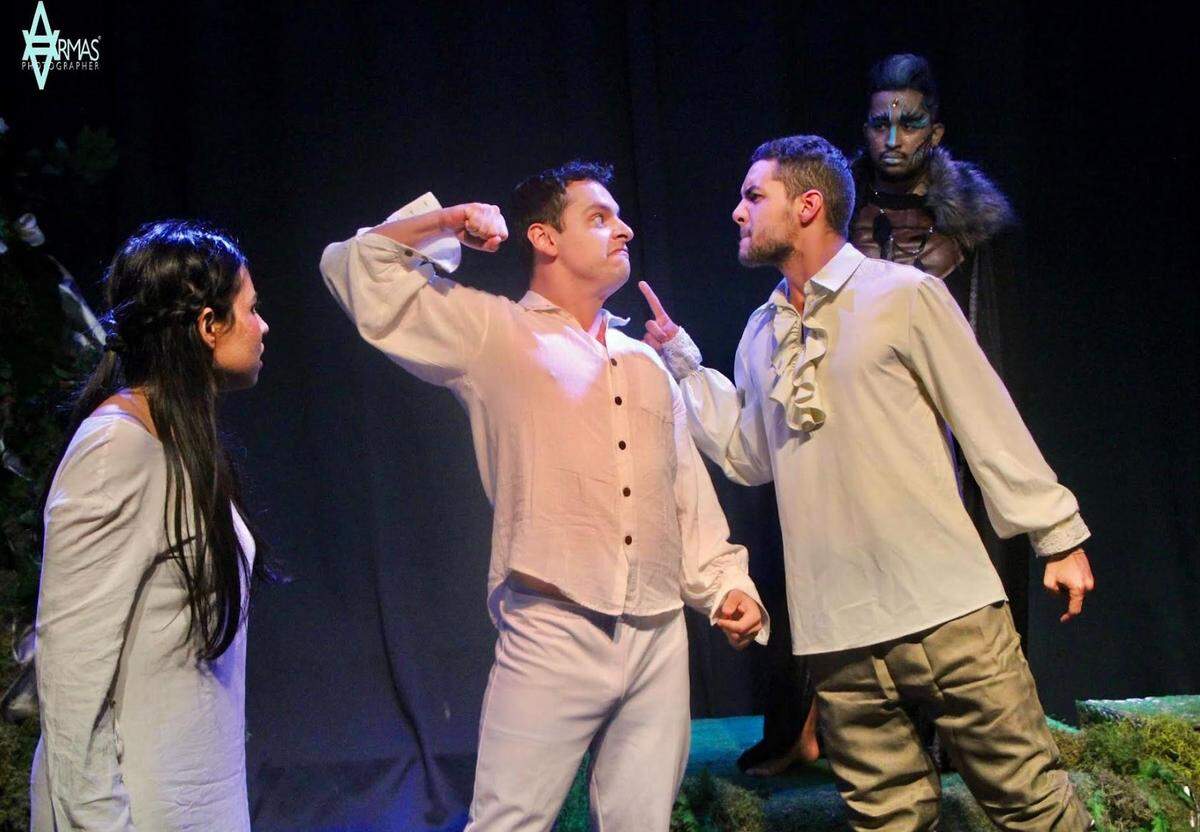 En el elenco se mezclan profesionales con estudiantes del Taller de Actuación de la Sociedad Actoral Hispanoamericana. 