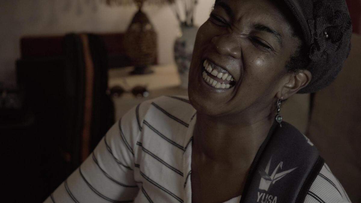 “Siento que mi música es bastante teatral, y disfruto con el juego de crear subtextos y sucesos antecedentes para contar una historia”, confiesa Yusa.