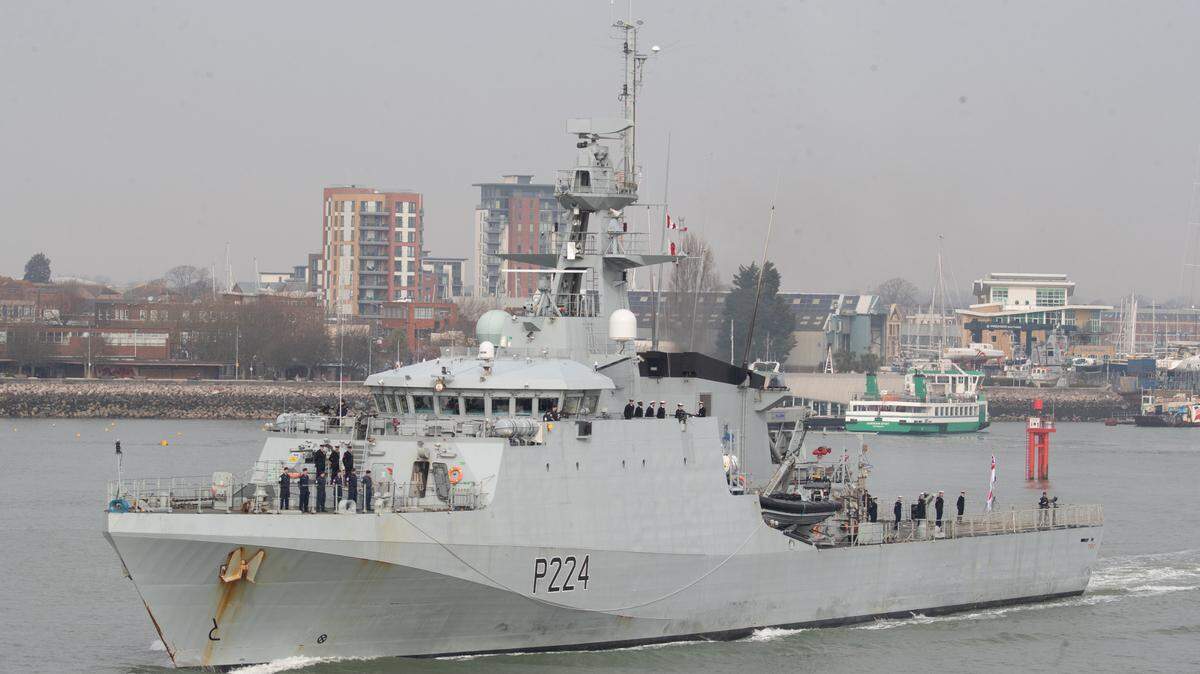 Imagen de archivo del 31 de marzo de 2021 del Buque de la Armada Real HMS Trent, que fue enviado a Guyana ante la creciente tensión con Venezuela por la disputa por el Esequibo.