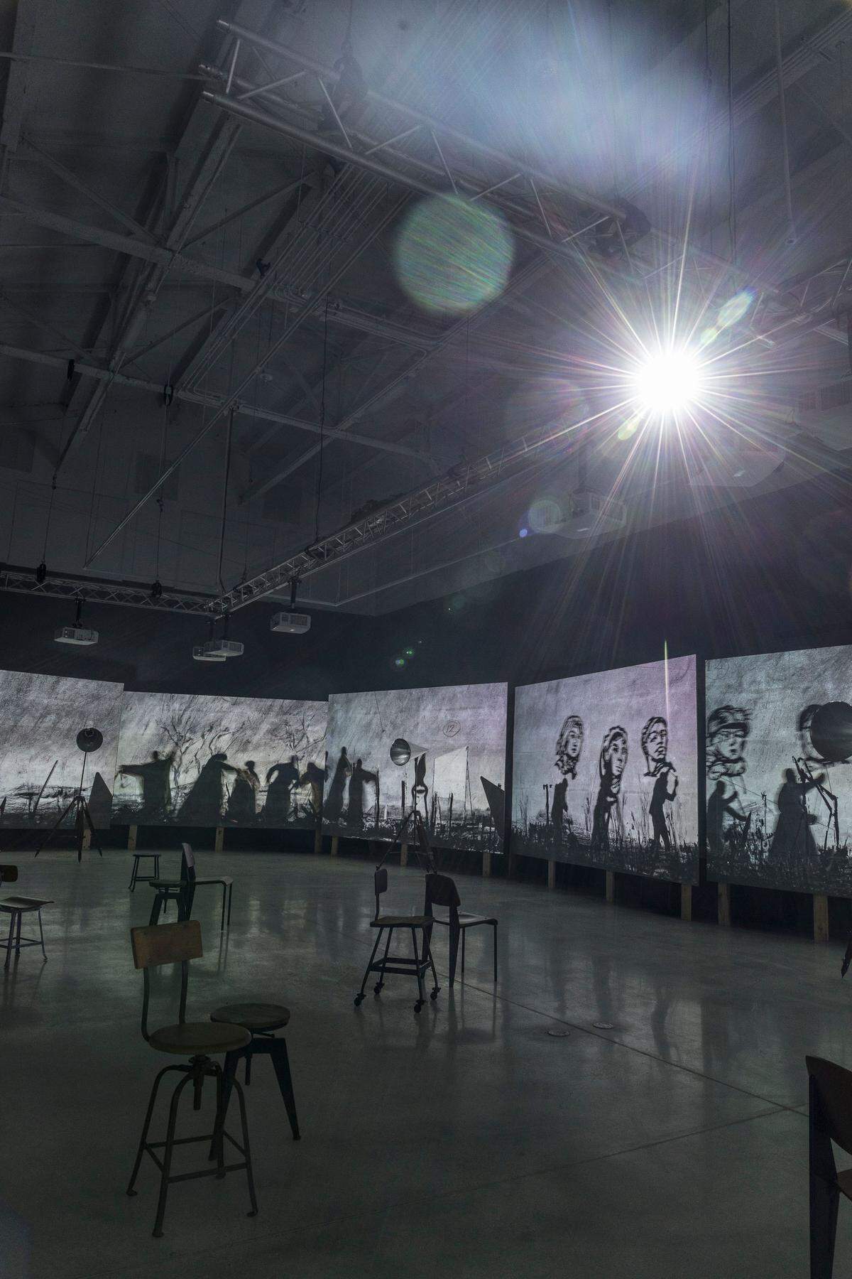 Willian Kentridge, 'More Sweetly Play the Dance'. Imágenes de la exposición en el MDC MAD, 2018.