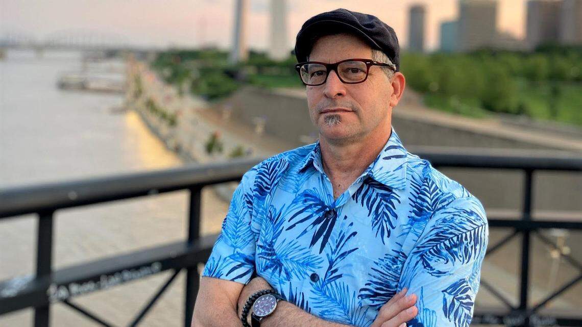 El escritor cubano Michael H. Miranda, autor de “Cuba diluida”.