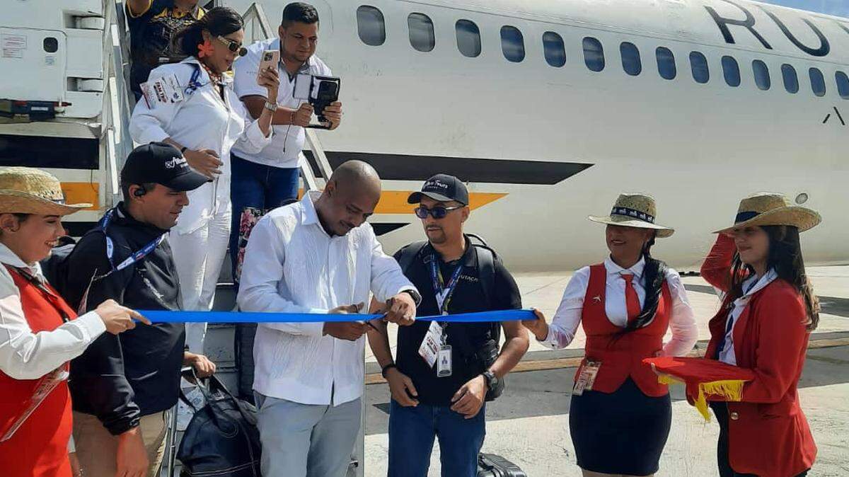 El vuelo inaugural de la nueva ruta entre La Habana, Cuba, y Valencia, en Venezuela, se celebró el viernes 18 de julio.