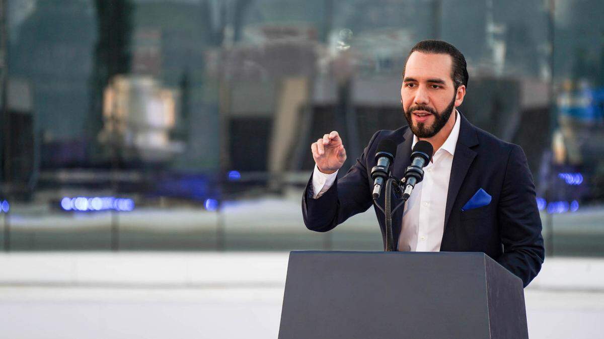Foto de archivo. El presidente de El Salvador, Nayib Bukele, expresó este domingo su admiración y apoyo a “la lucha por la libertad” de Venezuela, informó la líder antichavista María Corina Machado, quien conversó con el gobernante del país centroamericano.