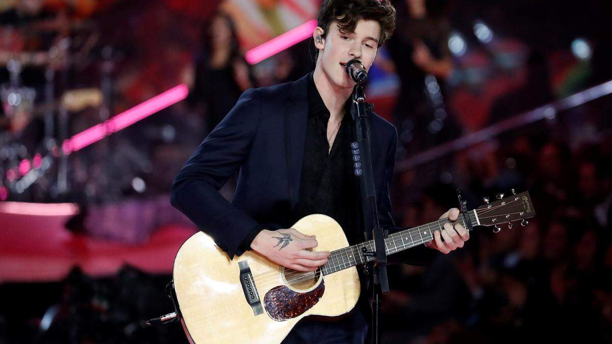 Shawn Mendes acumula tres álbumes de estudio con los que ha ocupado los primeros puestos de las más importantes listas de éxitos. 