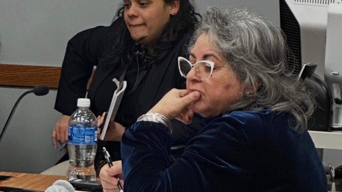 El juicio de Vivian Hernández, de 62 años, comenzó el martes por la tarde ante la jueza del Condado Miami-Dade, María Cuervo.