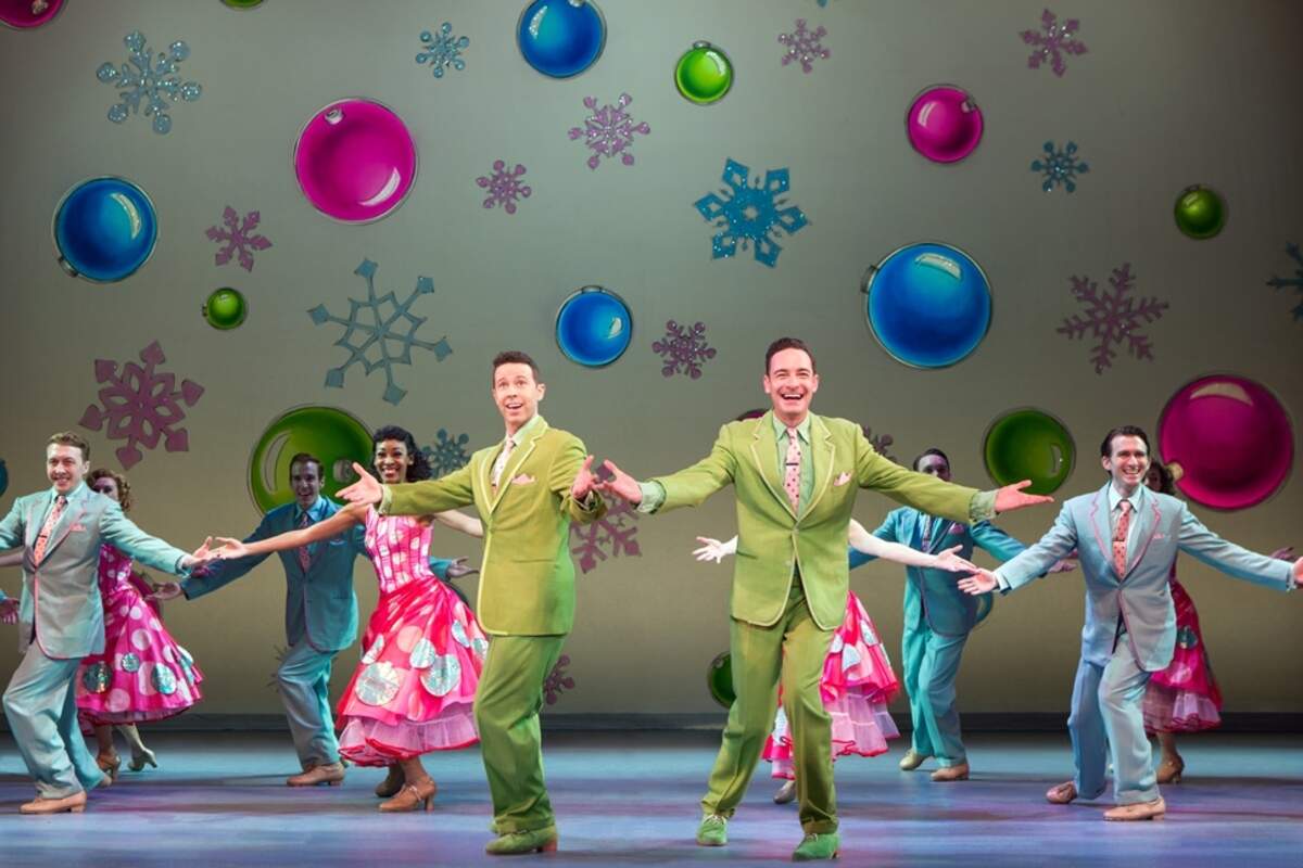 Irving Berlin’s White Christmas se presenta en el Adrienne Arsht Center for the Performing Arts del 25 al 30 de diciembre.