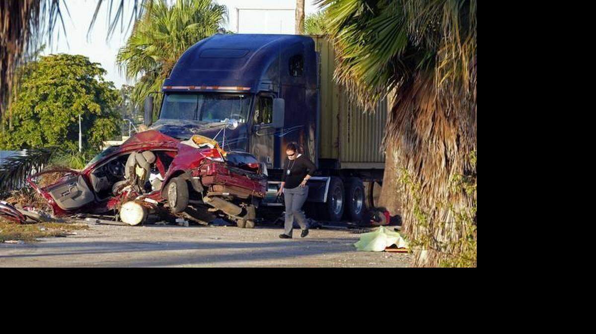 El choque tuvo lugar en la calle 79 y la avenida 22 del noroeste. El chofer de la rastra de 18 ruedas no resultó lesionado, pero la conductora del auto pereció.