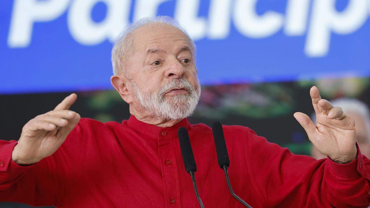 El presidente de Brasil, Luiz Inácio Lula da Silva, tuvo su primera conversación telefónica el lunes 6 de octubre de 2025 con el presidente estadounidense Donald Trump. En la foto, Lula participa en un evento el 26 de septiembre de 2025, en Brasilia. 