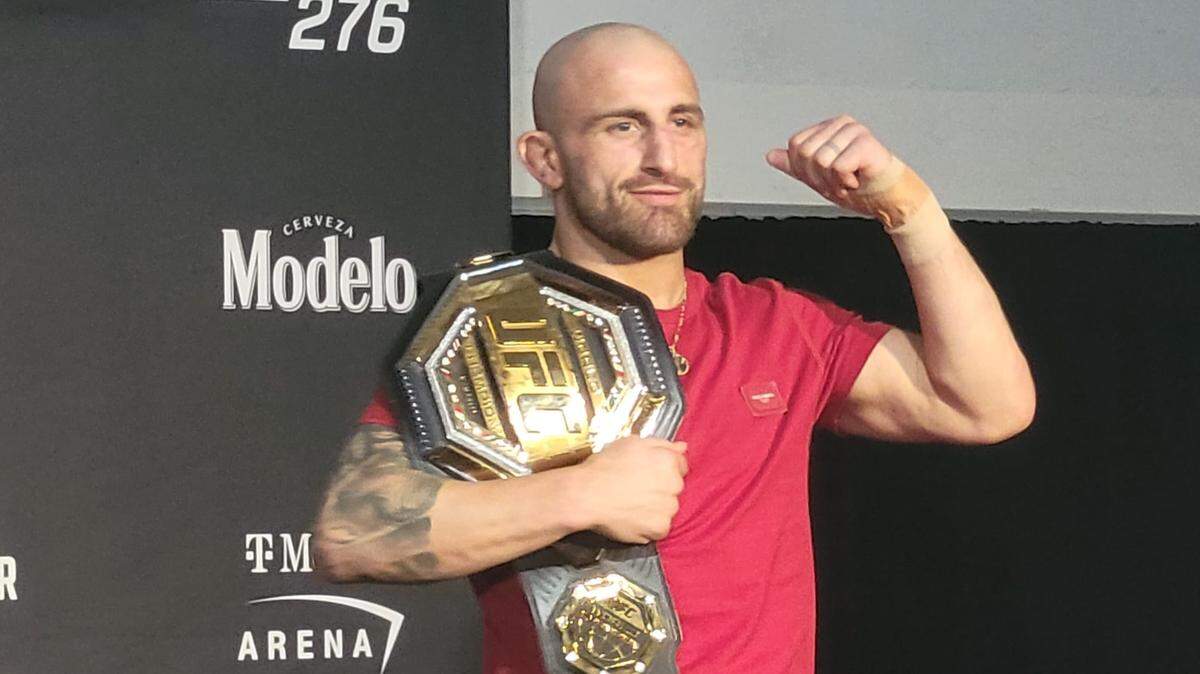 Alexander Volkanovski anunció que es el suplente oficial para la próxima pelea por el título de peso ligero de la UFC que tendrá lugar el 22 de octubre en Abu Dhabi entre Charles Oliveira e Islam Makhachev.