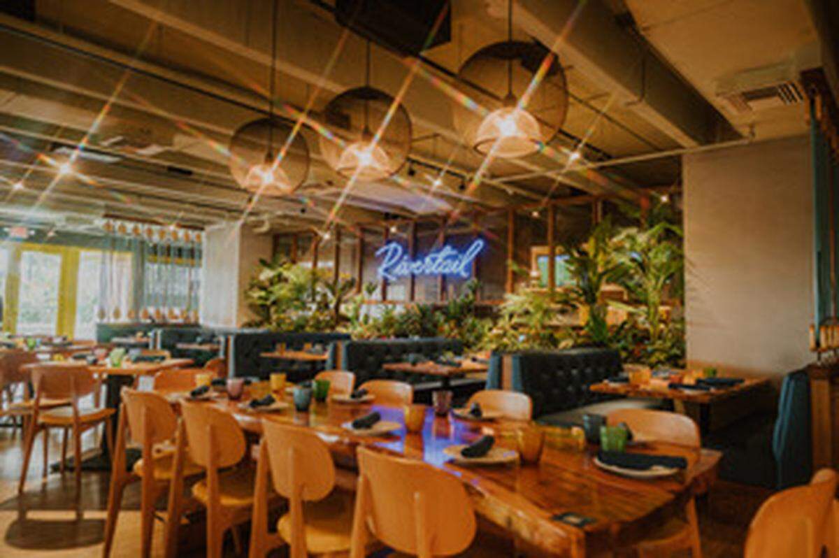 Rivertail ofrece un fabuloso brunch ilimitado el día de Año Nuevo con mariscos frescos y unas preciosas vistas al río, por $30.