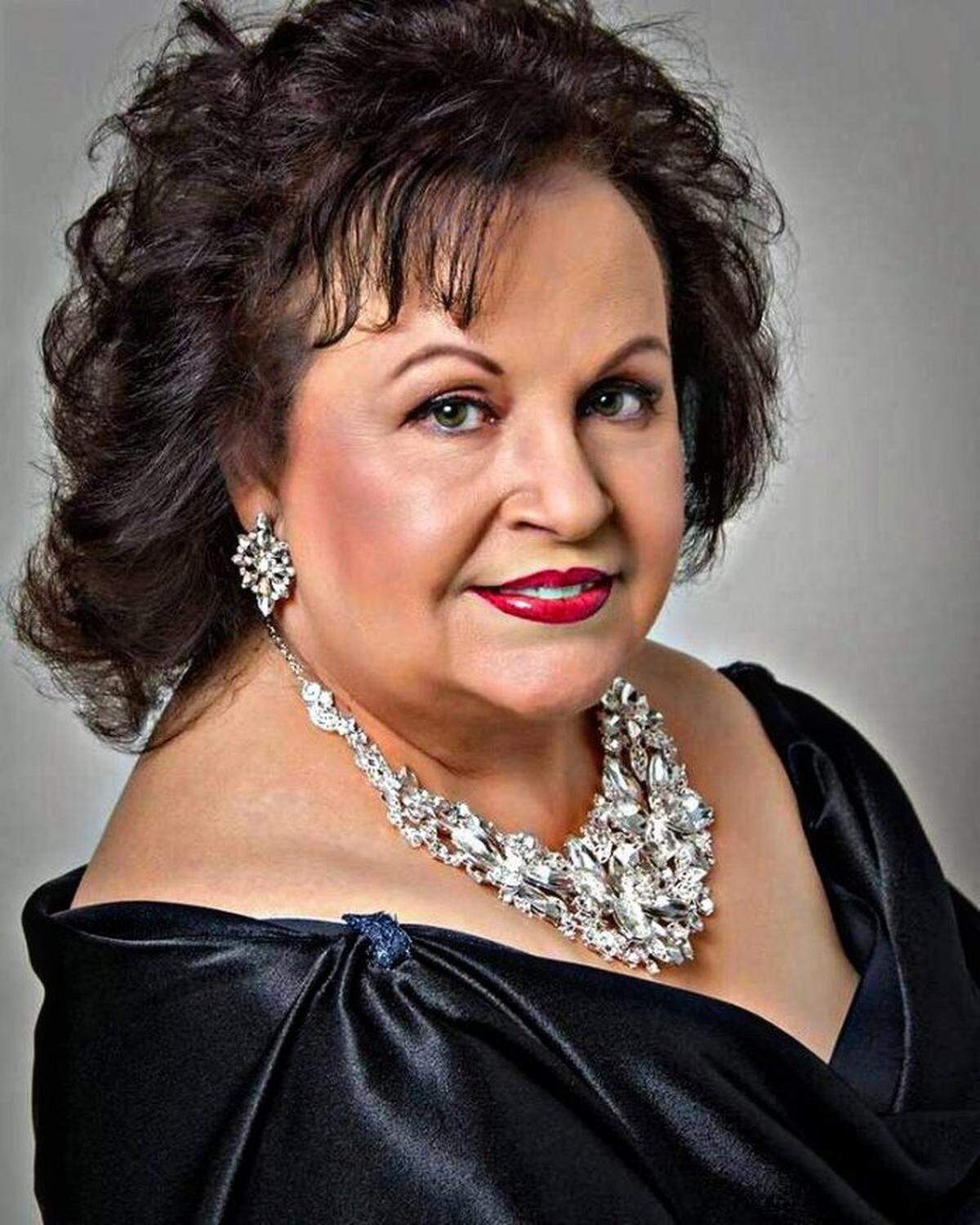 Viernes de Tertulia tendrá como invitada a la cantante, actriz, productora musical cubanoamericana Tania Martí.