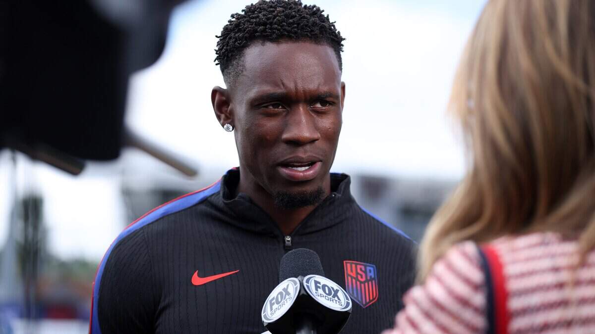 Folarin Balogun de Estados Unidos habla con los medios antes de una sesión de entrenamiento para la Copa del Mundo 2026 en el Husky Soccer Stadium el 03 de julio de 2026 en Seattle, Washington. (Foto de Jamie Squire/Getty Images)