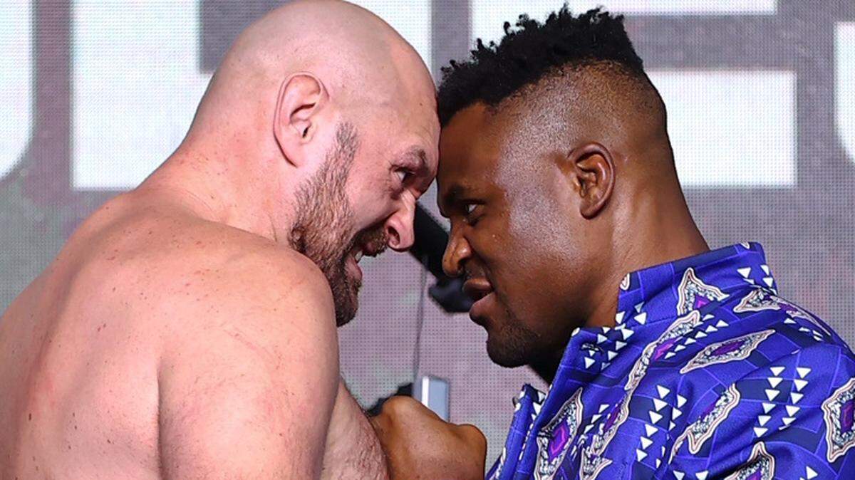 La pelea entre Francis Ngannou (der.) y Tyson Fury representa parte de lo mejor del boxeo y parte de lo peor. Aunque vengan envuelta con todos los adornos de este deporte, todos saben que este no era el choque que cabía ni para el uno ni para el otro.