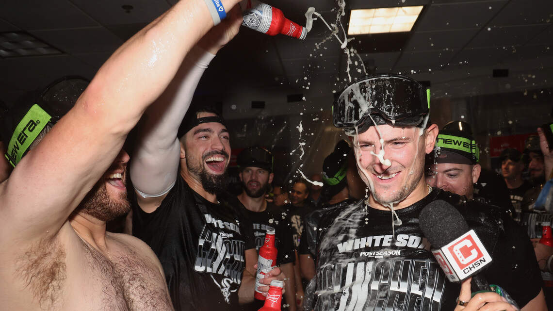 Con la bendición del papa, los Medias Blancas barren a los Astros y ganan su primera serie de playoffs en 21 años