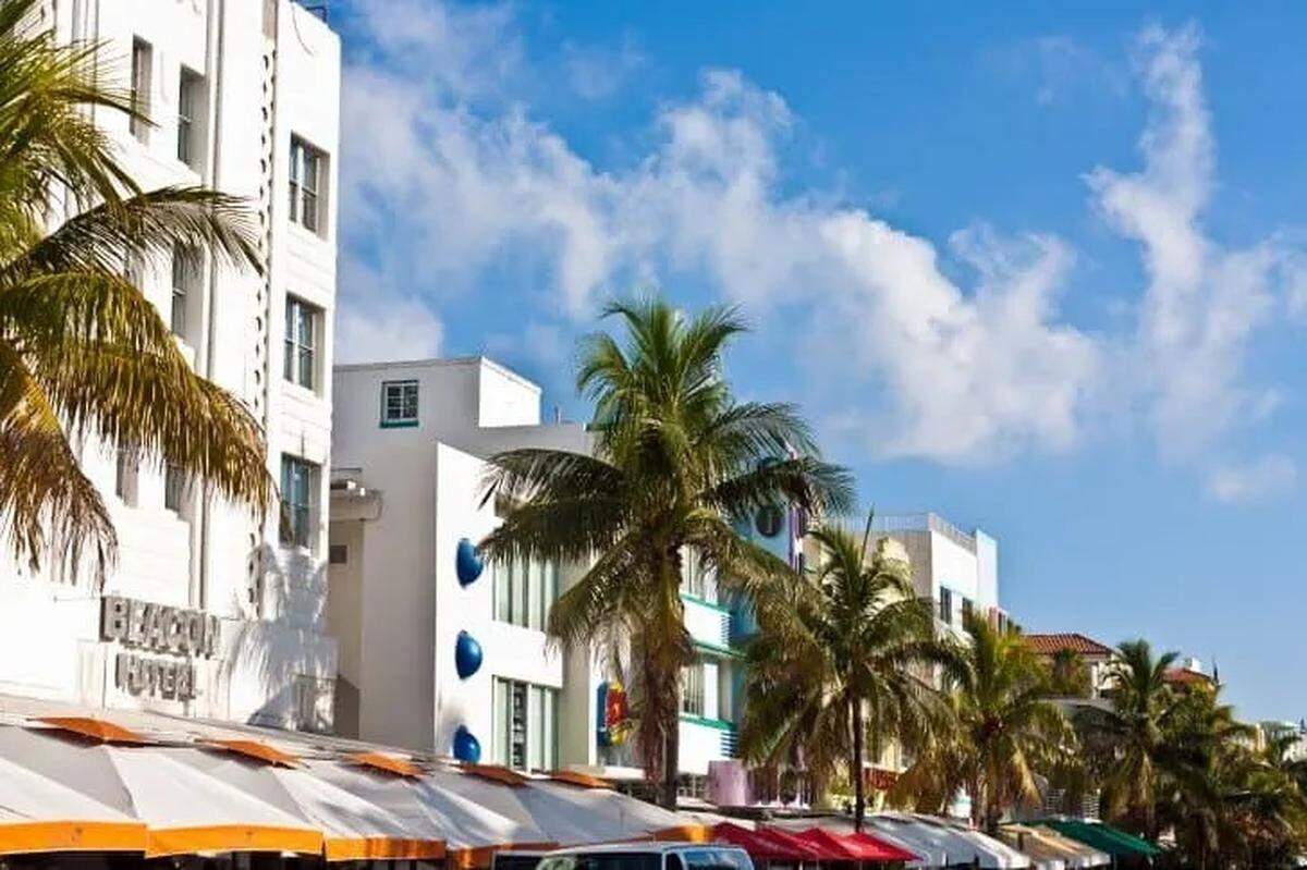 El domingo música en vivo gratis en Ocean Drive.