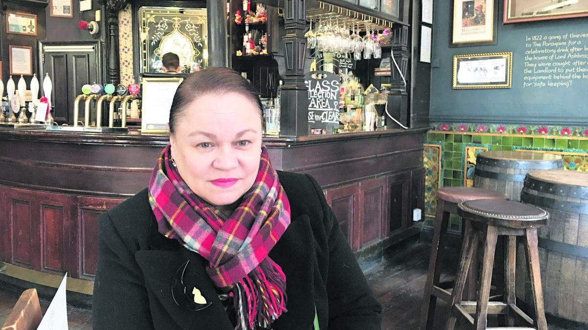 La más reciente novela de Zoé Valdés, se titula ‘En La Habana nunca hace frío’ (Editorial Almuzara, 2023).