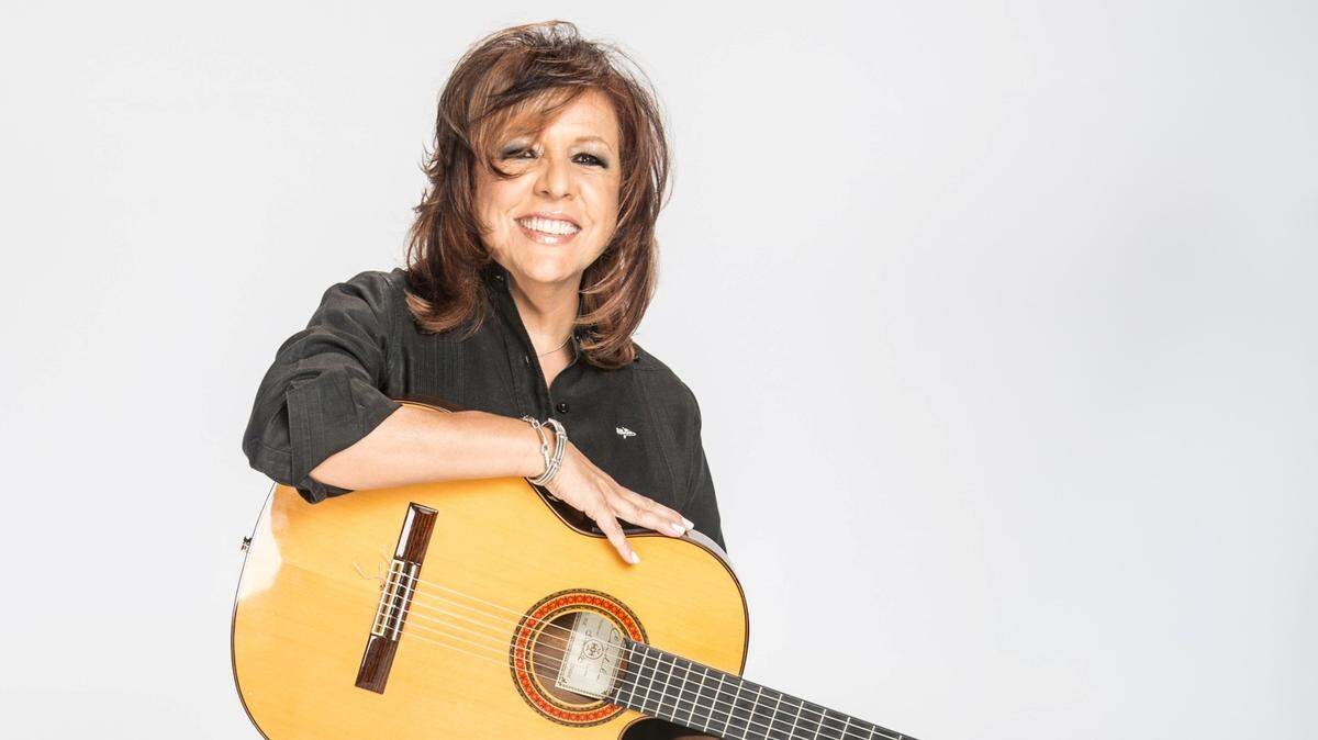 Albita presenta su concierto por el Día de las Madres el sábado 12 de mayo a las 8:00 p.m. en el Dade County Auditorium.