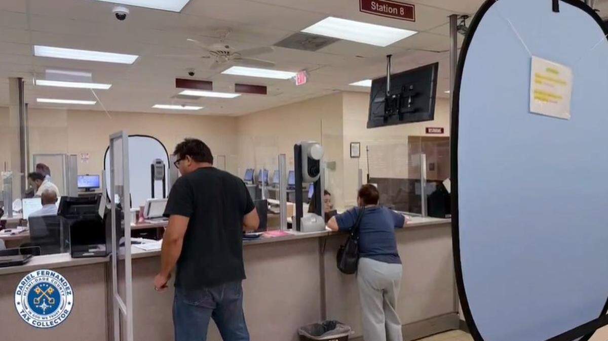 Bajo la administración del recaudador de impuestos de Miami-Dade, la nueva oficina promete agilizar trámites de licencias de conducir y REAL ID para los residentes de Kendall.