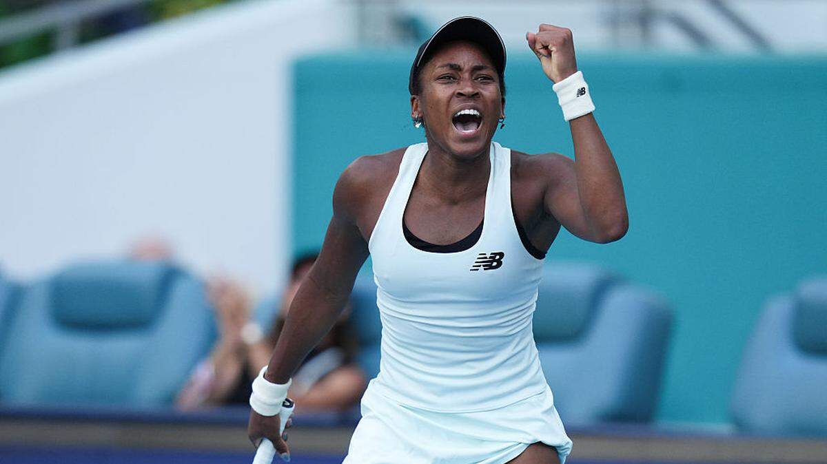 Coco Gauff, la gran figura del tenis estadounidense, alcanzó este jueves su primera final del Miami Open con un rotundo triunfo 6-1, 6-1 frente a la checa Karolina Muchova.