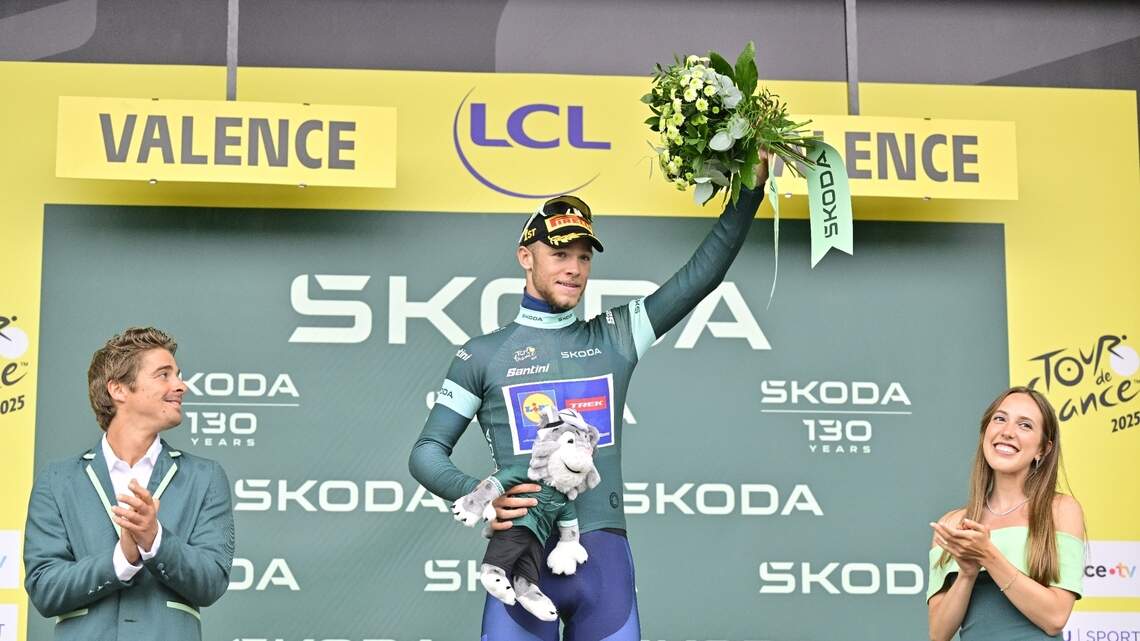 Milan gana su segunda etapa en el Tour de Francia en un accidentado esprint, Pogacar sigue líder