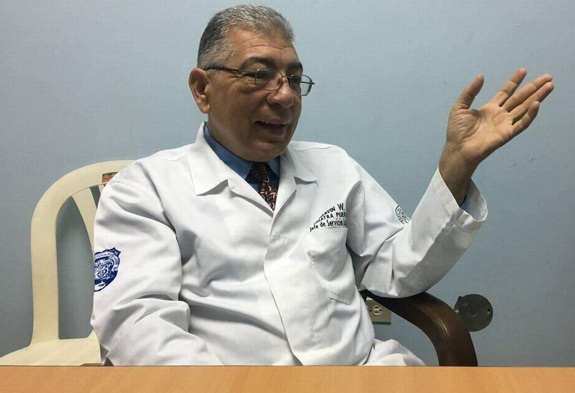 Mervin Chávez, pediatra y director del programa de lactancia de la Universidad de Zulia, dice que las donantes de leche materna ayudan a un promedio de dos a cuatro bebés por semana en el Hospital de Niños de Maracaibo.