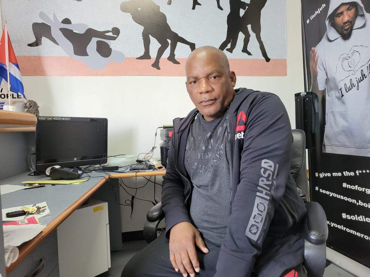 EL PROFESOR Pedro Lay, quien entrena a Yoel Romero en el gimnasio American Top Team SOG.