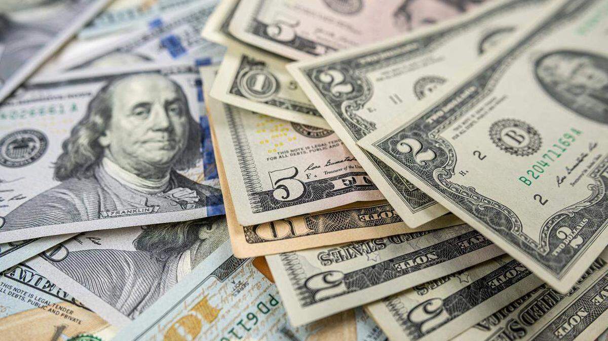 Alan Childs, former Morris Bank president in Gray, has been sentenced for conspiracy to commit bank fraud involving over $3 million in fraudulent loans.