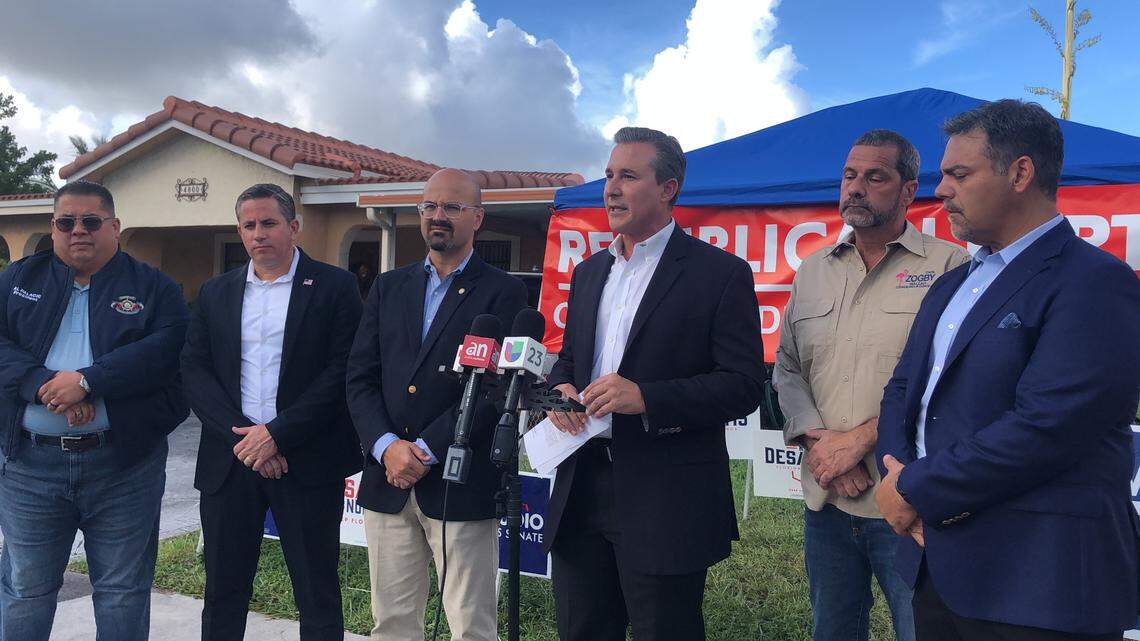 El presidente del Comité Ejecutivo Republicano del Condado de Miami‐Dade, René García, quien también es comisionado por el Distrito 12, negó que el partido que representa esté apoyando a la candidata Angelica Pacheco por el escaño 4 de Hialeah contra Vivian Casáls‐Muñoz. Lo acompañaron Alex Rizo, Tom Fabricio, Dariel Fernández y el concejal de la ciudad de Hialeah, Carl Zogby, quien se mostró a favor de apoyar la candidatura de Casáls‐Muñoz