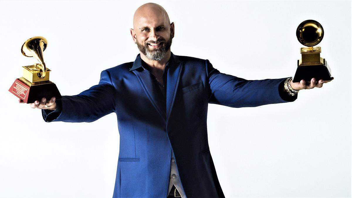 Recibe el Año Nuevo bailando con la Orquesta Marlow Rosado y DJ El Russo en el Westchester Cultural Arts Center.