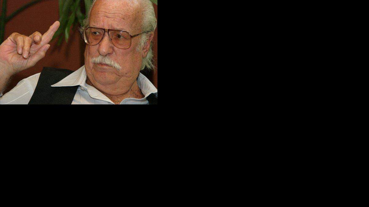 José Pardo Llada era el conductor del programa Mirador en el Aire, de Radio Viva Cali 1290.
