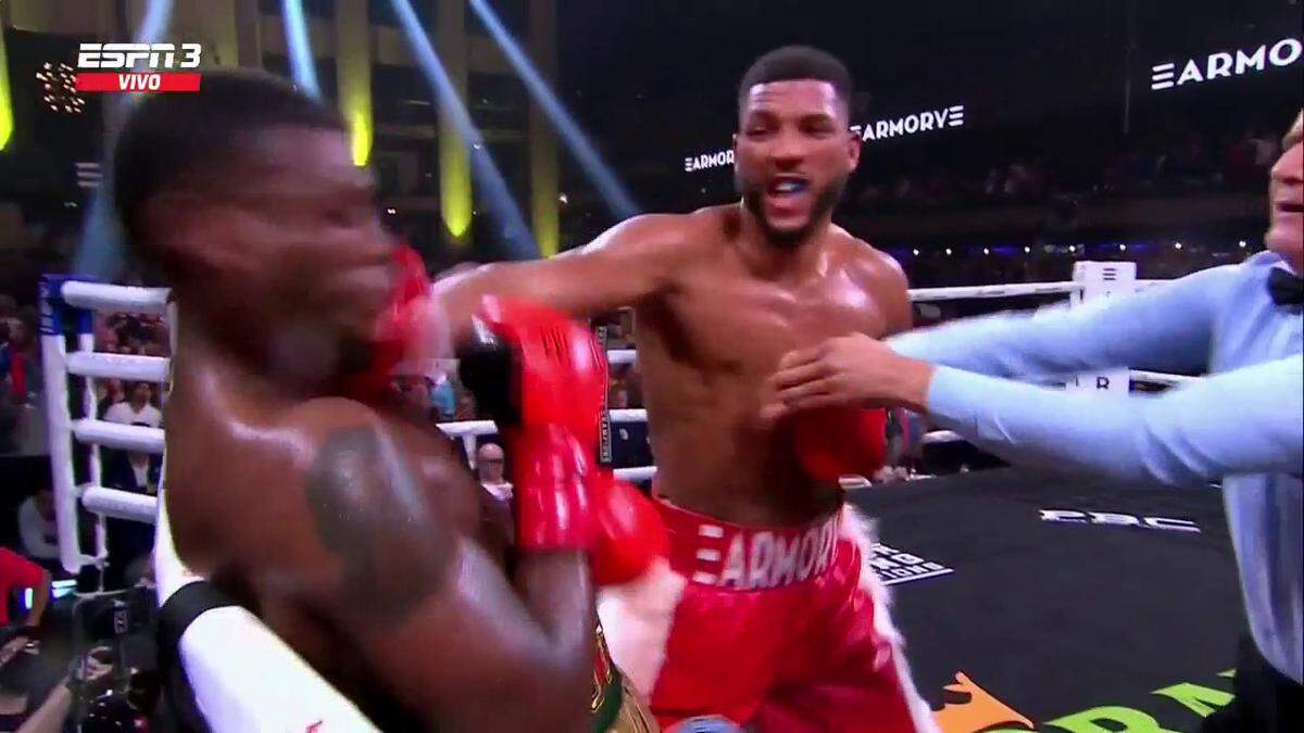 Lo que se esperaba sucedió cuando David Morell Jr. superó por nocaut técnico a Kalvin Henderson en la cartelera de Premier Boxing Champions de Minnespolis, donde el cubano realizó su debut en la cadena Showtime, la más importante del boxeo.