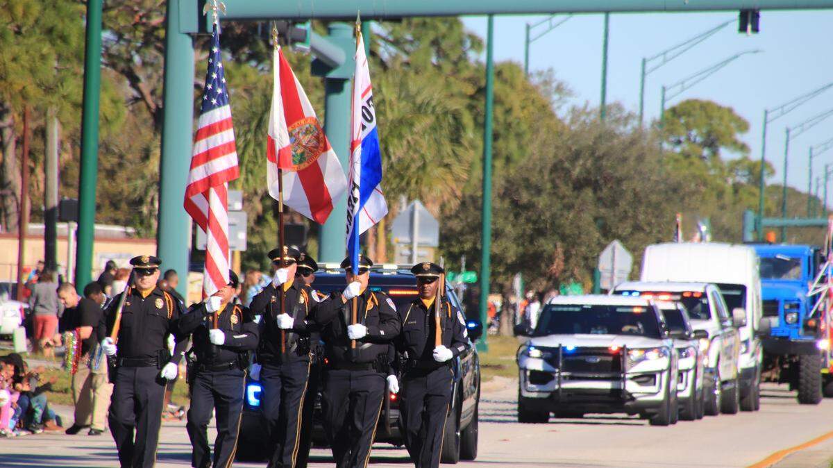 Un tiroteo se desató a las 5:20 p.m el 16 de enero de 2022 después de un desfile de la policía con motivo del aniversario de Martin Luther King Jr. en Fort Pierce, Florida. Una persona murió y 11 resultaron heridas.