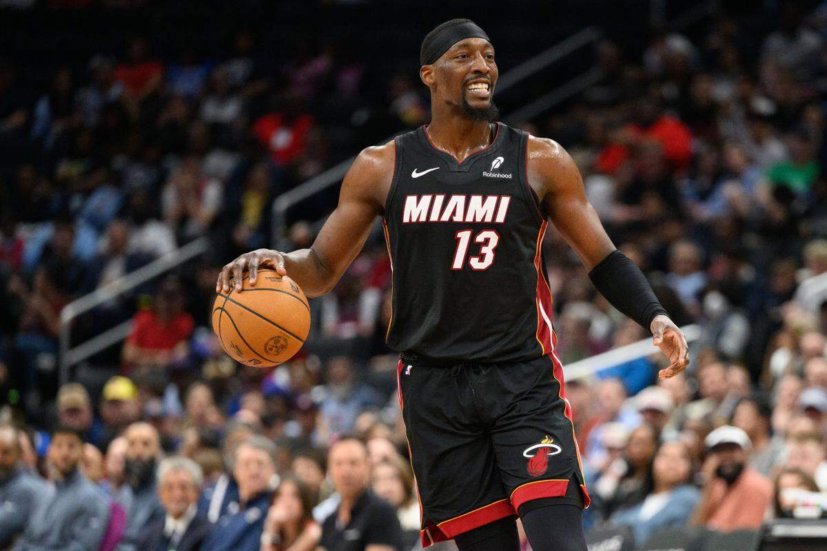 El jugador del Heat de Miami Tyler Herro conduce el balón en el partido ante los Wizards, celebrado el 31 de marzo de 2025 en Washington.