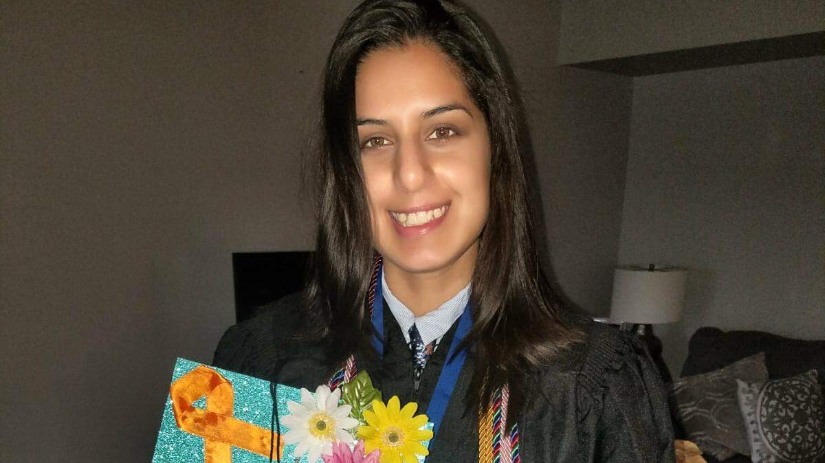 Sarita Moreno, quien se graduó de Coral Glades High School en Coral Springs, irá a estudiar a Florida Atlantic University en Boca Raton este otoño. A los 15 años fue diagnosticada con leucemia linfoblástica aguda (ALL). Desde febrero del 2015 ha estado en remisión.