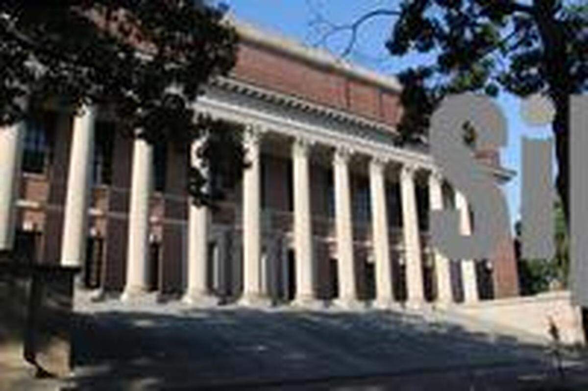 (200714) -- CAMBRIDGE (U.S.), July 14, 2020 (Xinhua) -- Photo taken on July 14, 2020 shows a view of the campus of Harvard University in Cambridge of Massachusetts, the United States. The U.S. government has rescinded a new rule that could have denied international students their stay in the country if they only attend online courses in the coming fall semester, a federal judge in Boston, Massachusetts said Tuesday. (Photo by Fan Lin/Xinhua) (Photo by Xinhua/Sipa USA)