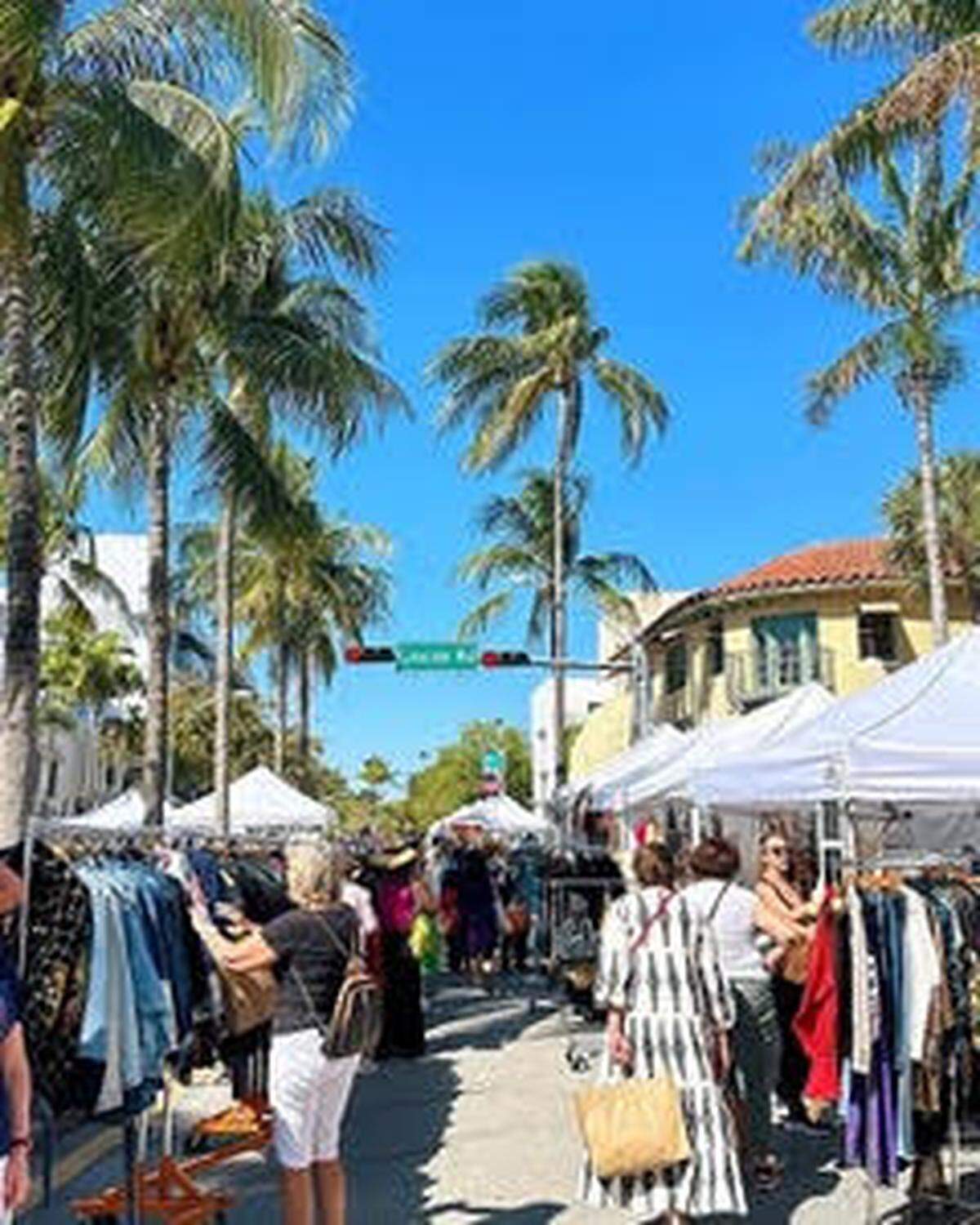 Este animado mercadillo vintage inicia su 32ª temporada en la conocida Lincoln Road de South Beach.