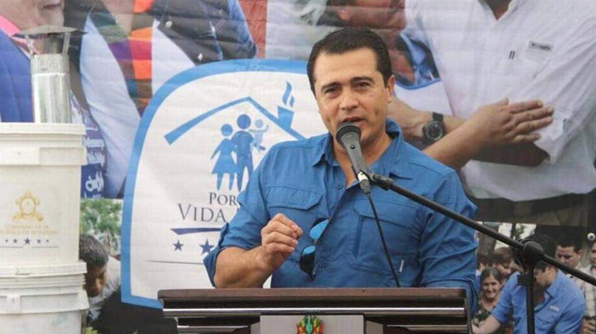 Juan Antonio Hernández.