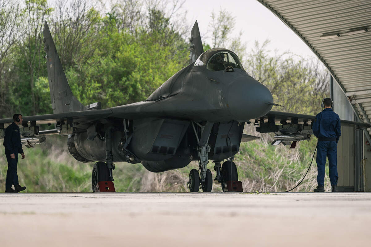 Aquí se ve en Serbia un MiG-29, un caza a reacción de la era soviética utilizado por la Fuerza Aérea Cubana.
