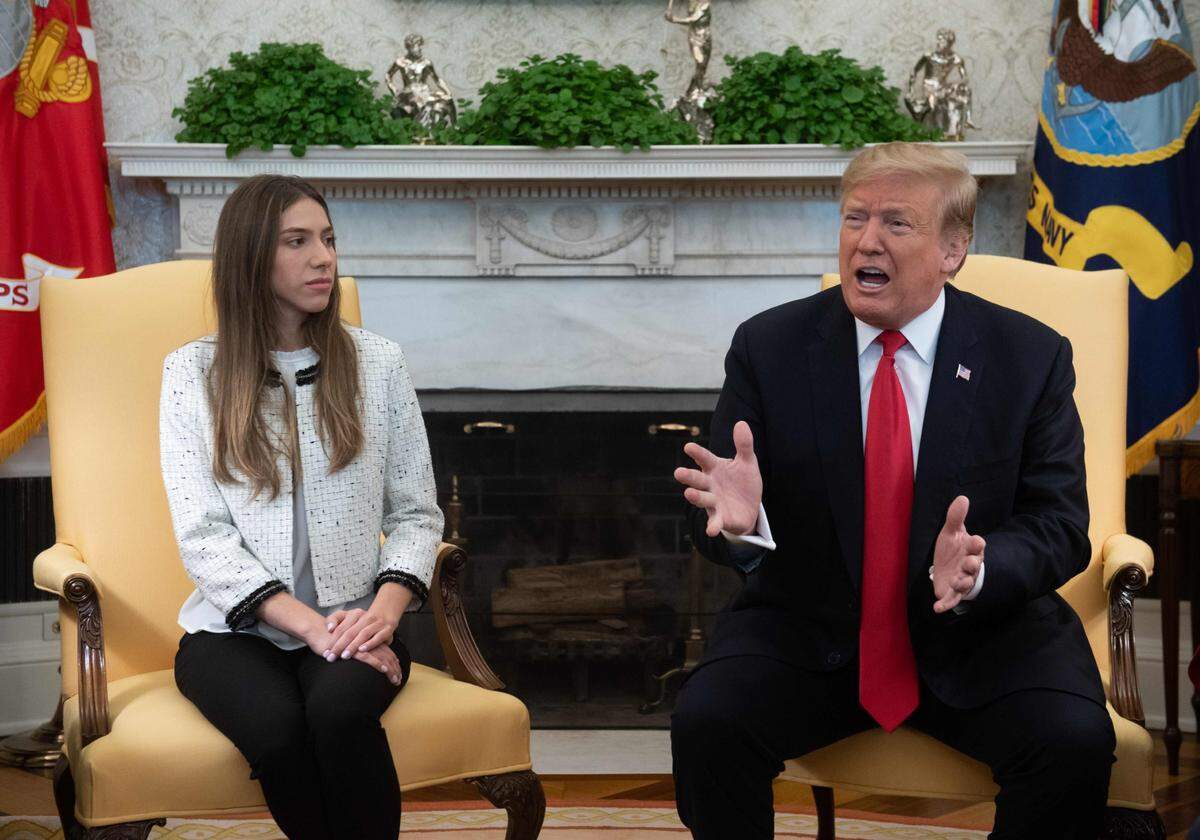 El presidente Donald Trump se reune con Fabiana Rosales, esposa del presidente interino de Venezuela, Juan Guaidó, en la Casa Blanca, en Washington, el 27 de marzo del 2019.