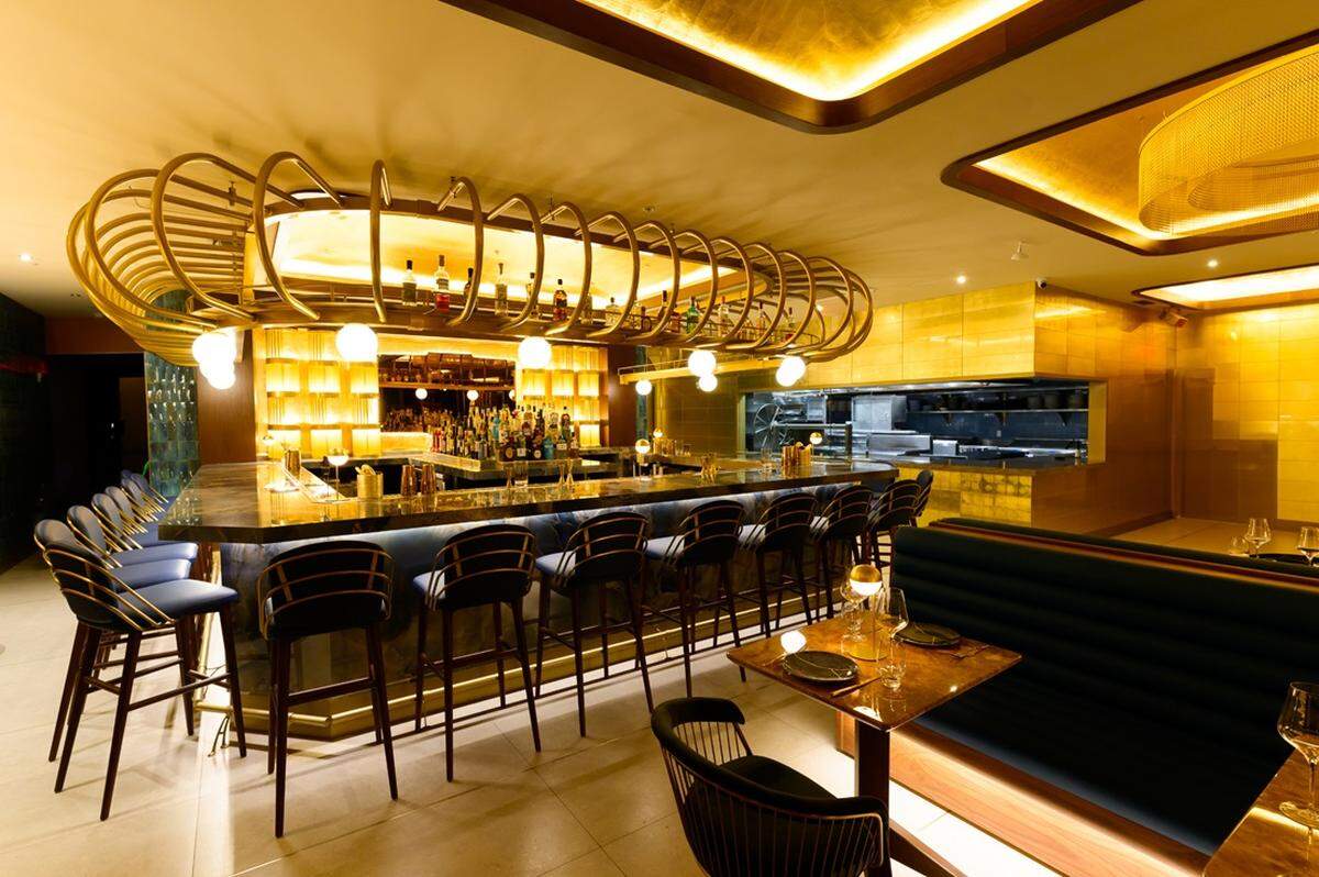 Del grupo Golden Era Hospitality con sede en Miami llega Oro, que abrió sus puertas justo al lado de otro glamoroso restaurante, Mila, en Lincoln Road.