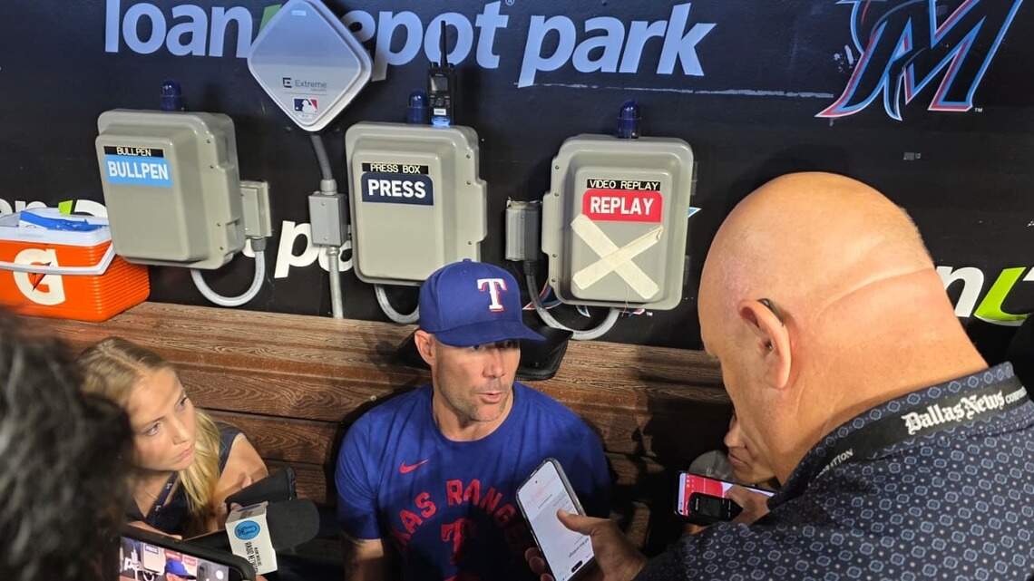 Hay cosas inolvidables: el mánager que devolvió la esperanza a los Marlins vuelve con Texas