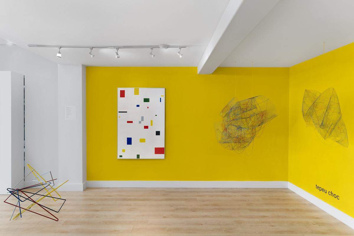 Obras de Tepeu Choc (Guatemala, 1983) en sala.