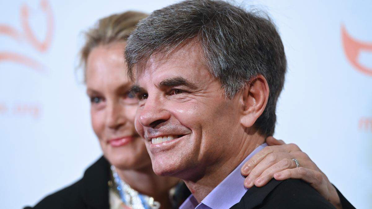 Ali Wentworth y George Stephanopoulos asisten a la gala de la Fundación Michael J. Fox para la Investigación del Parkinson en Cipriani South Street, Nueva York, NY, el 29 de octubre de 2022. 