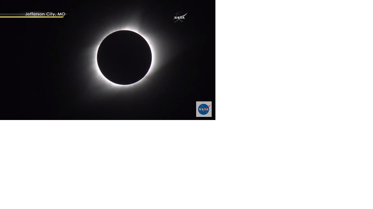 Vista del eclipse total del sol desde Jefferson City, Missouri, a las 2:15 pm el lunes 21 de agosto de 2017. 
