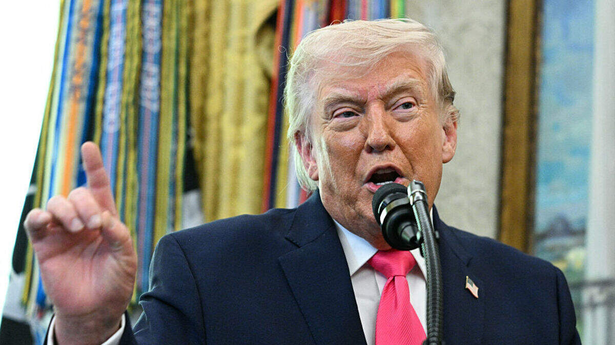 El presidente de Estados Unidos, Donald Trump, aseguró este miércoles que Irán quiere llegar a un acuerdo, pero que lo niegan por temor a ser asesinados por su propia gente y que también temen ser asesinados por Estados Unidos.