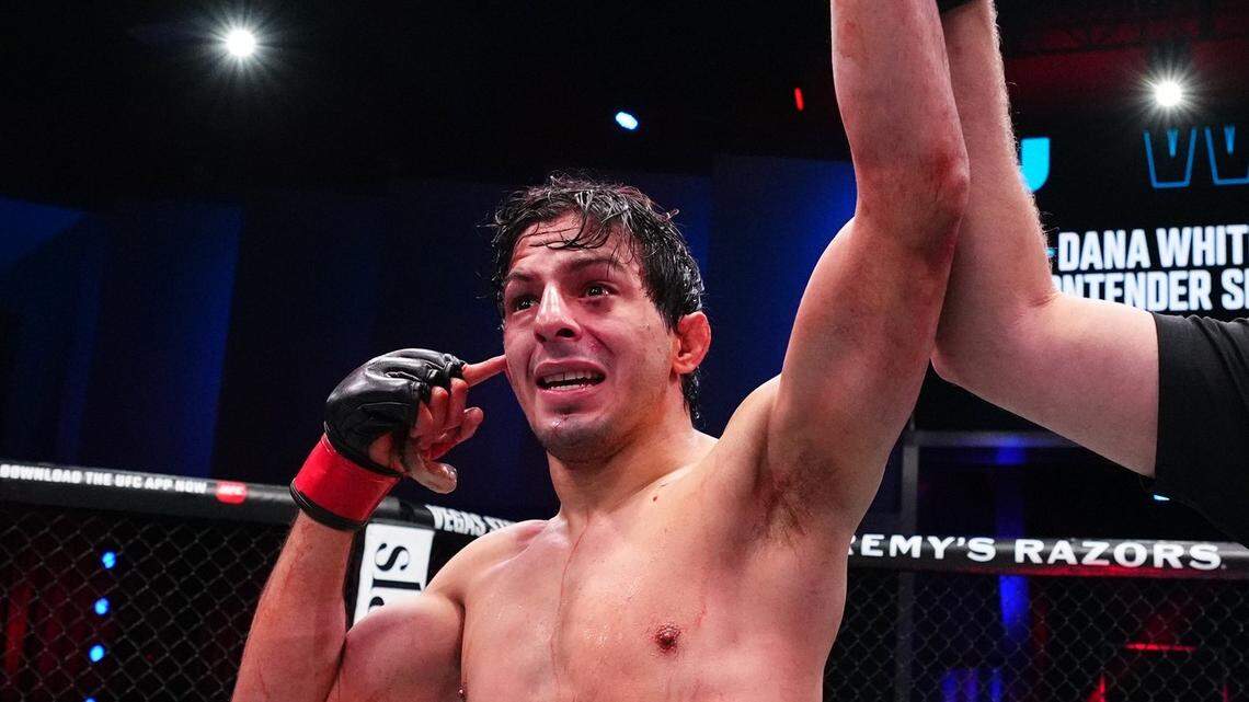 El peleador de Guayaquil Adrián Luna habla con confianza antes de enfrentar a Davey Grant el sábado y revela el camino que lo llevó hasta el gran escenario de la UFC. 