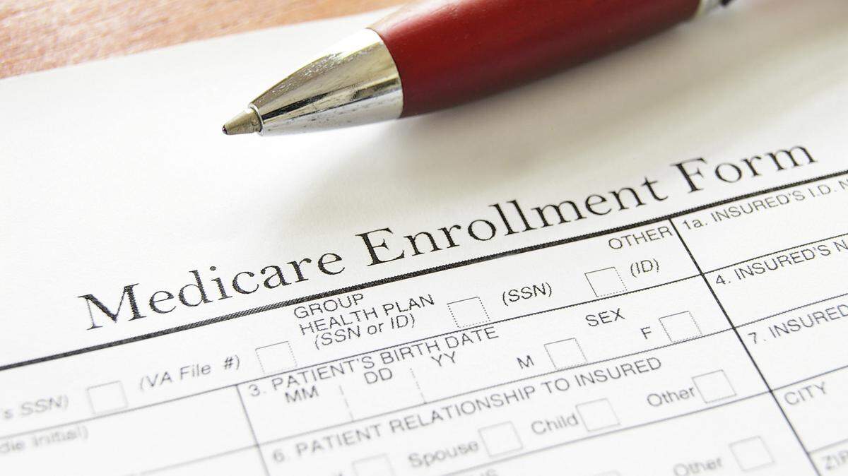 Si usted espera hasta su cumpleaños para inscribirse, la cubierta de la parte B puede retrasarse, lo que significa que usted puede tener una brecha en la cubierta entre el momento en que termine su seguro de salud privado y comience Medicare.