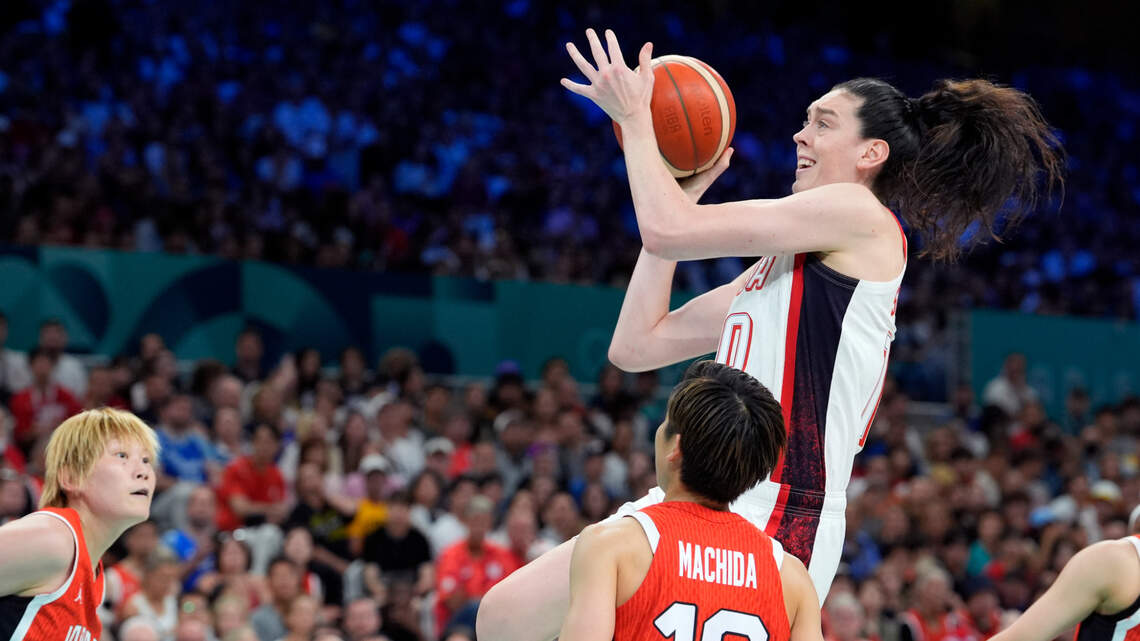 Estados Unidos aplasta a Japón en su primer combate por el octavo oro seguido en basquetbol femenino