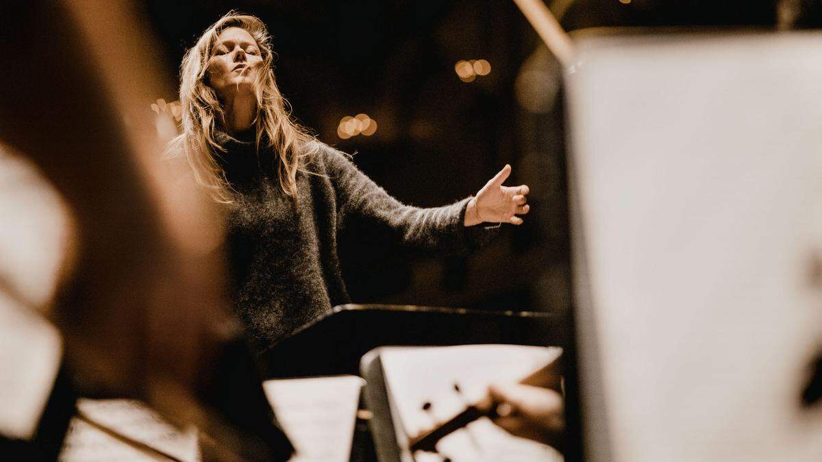 Barbara Hannigan, cantante-directora, con la Cleveland Orchestra el 1 y 2 de febrero en el Knight Concert Hall.